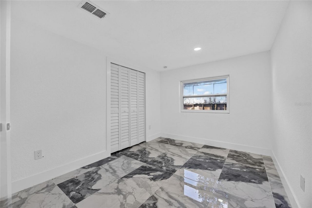 102 Garland Court, Tampa, FL 33613 Photo