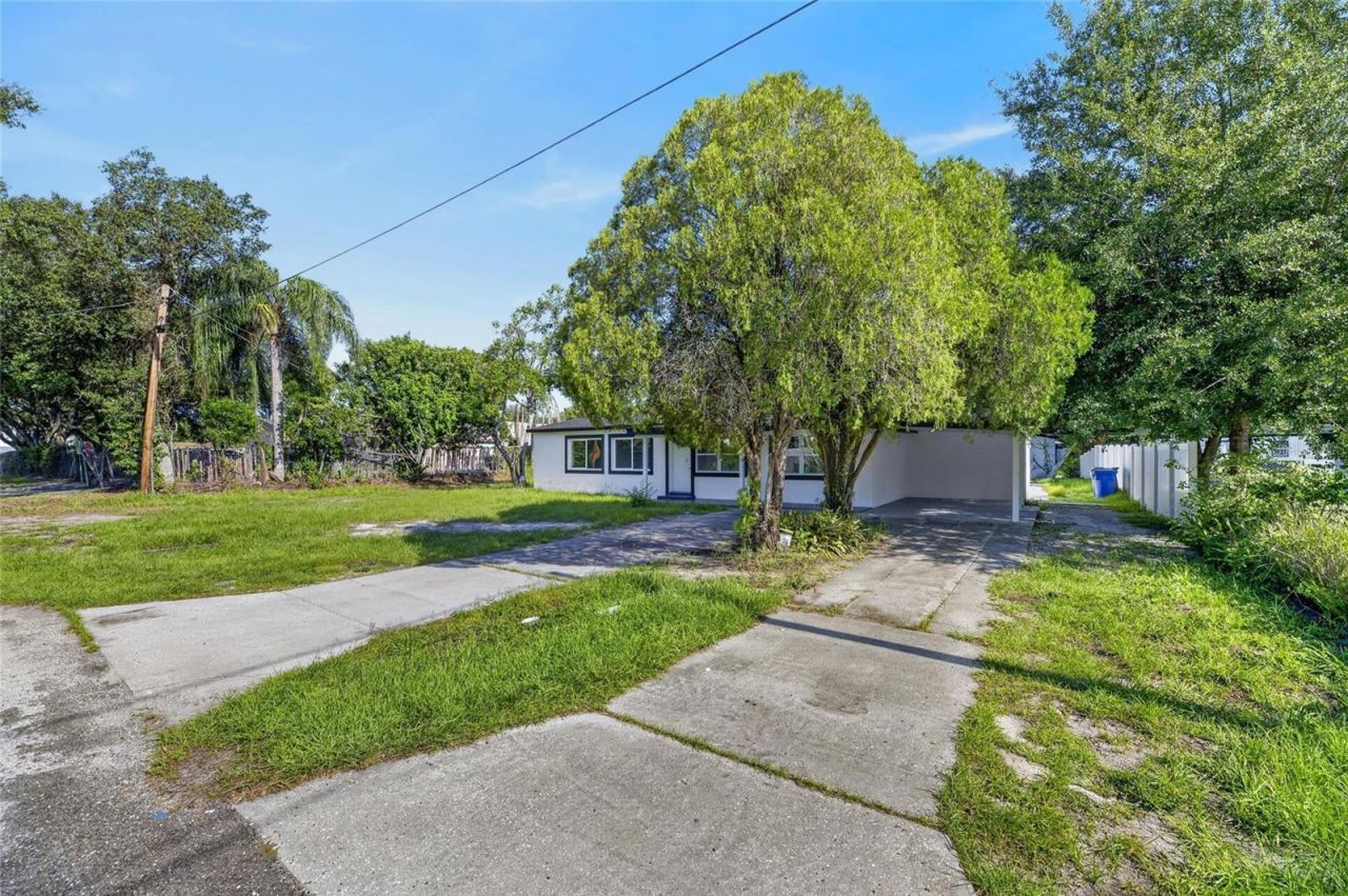 102 Garland Court, Tampa, FL 33613 Photo