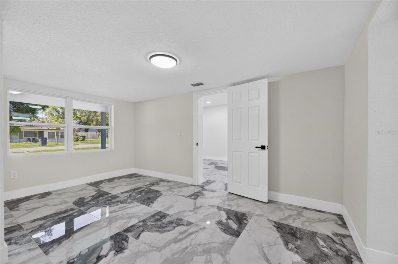 102 Garland Court, Tampa, FL 33613 Photo