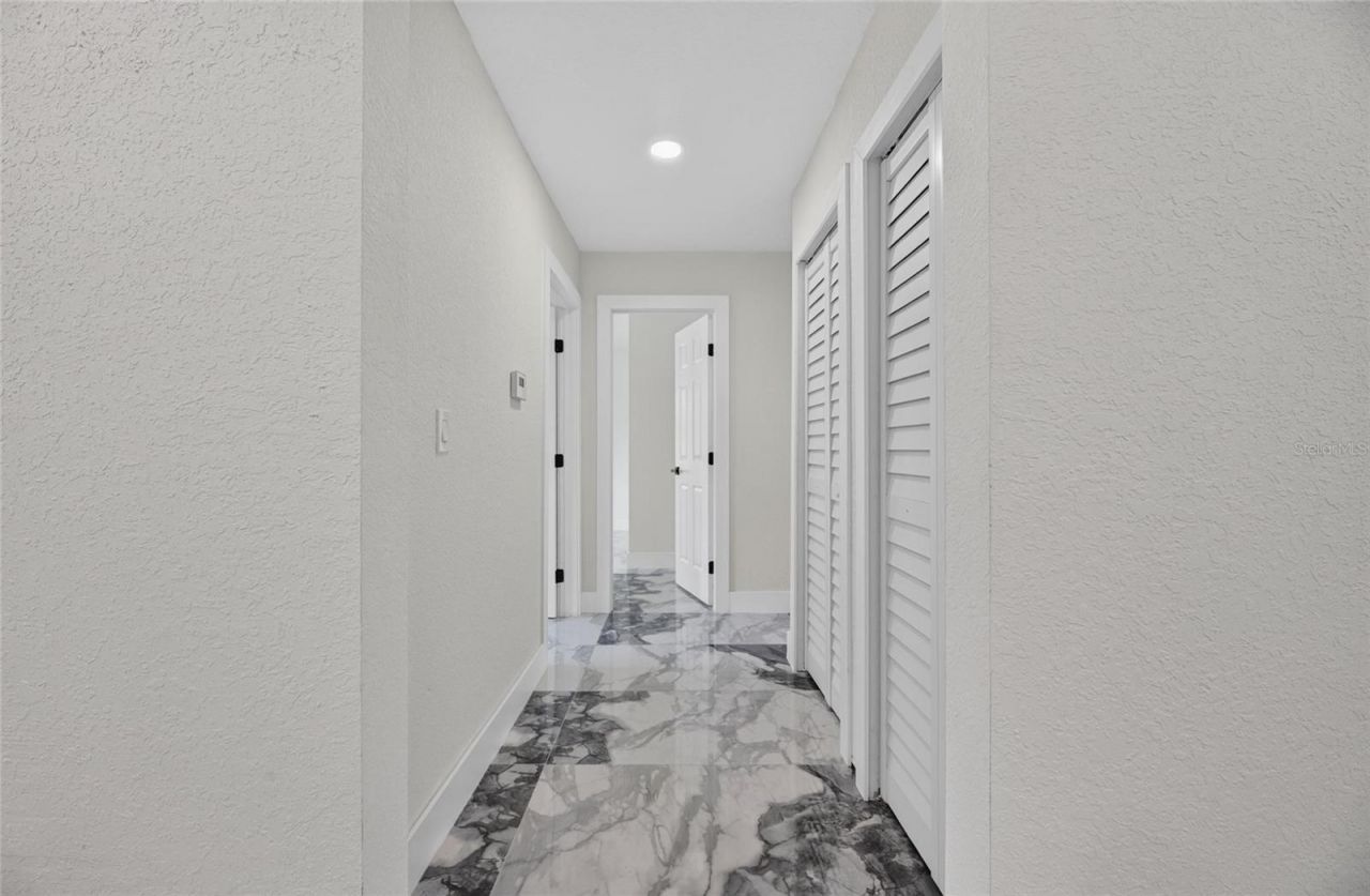 102 Garland Court, Tampa, FL 33613 Photo