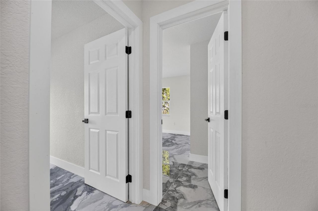 102 Garland Court, Tampa, FL 33613 Photo