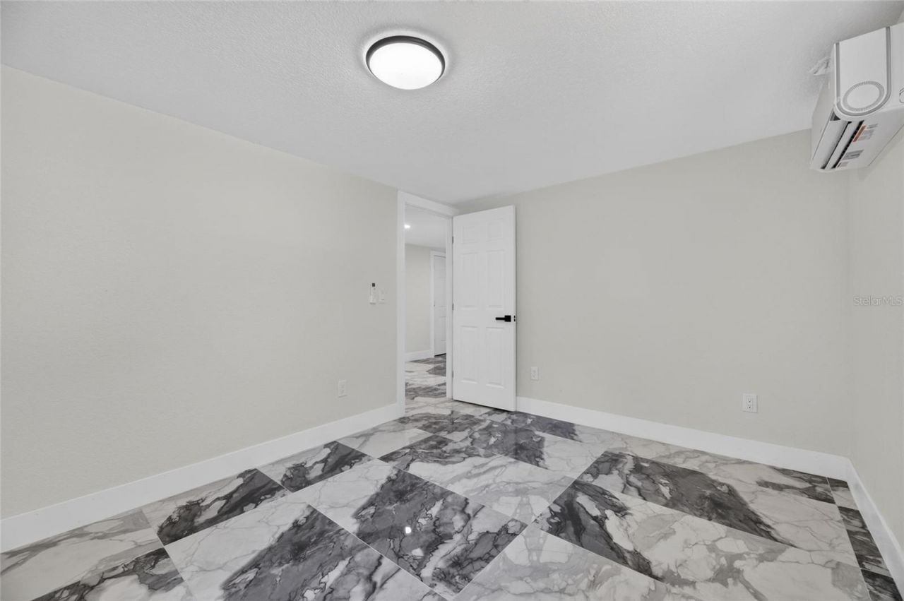 102 Garland Court, Tampa, FL 33613 Photo