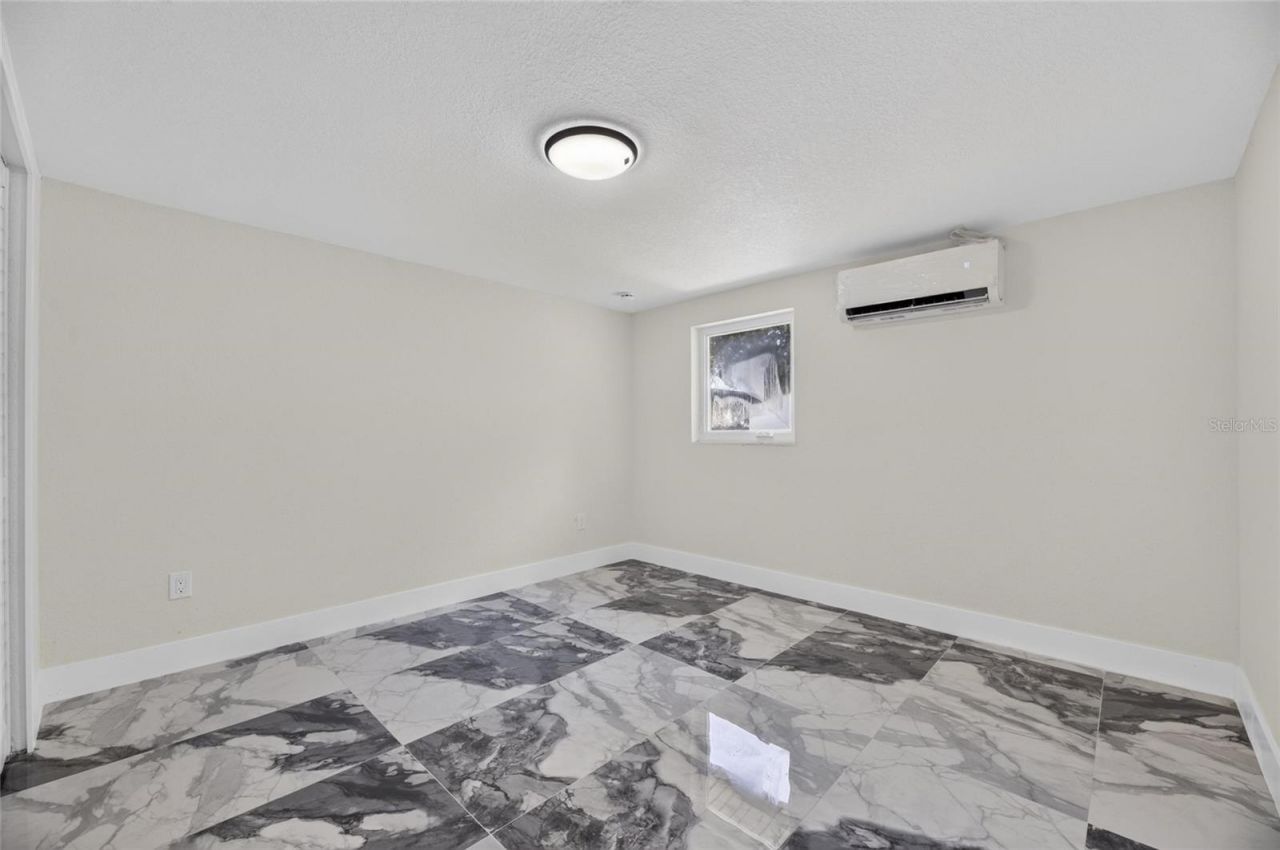 102 Garland Court, Tampa, FL 33613 Photo