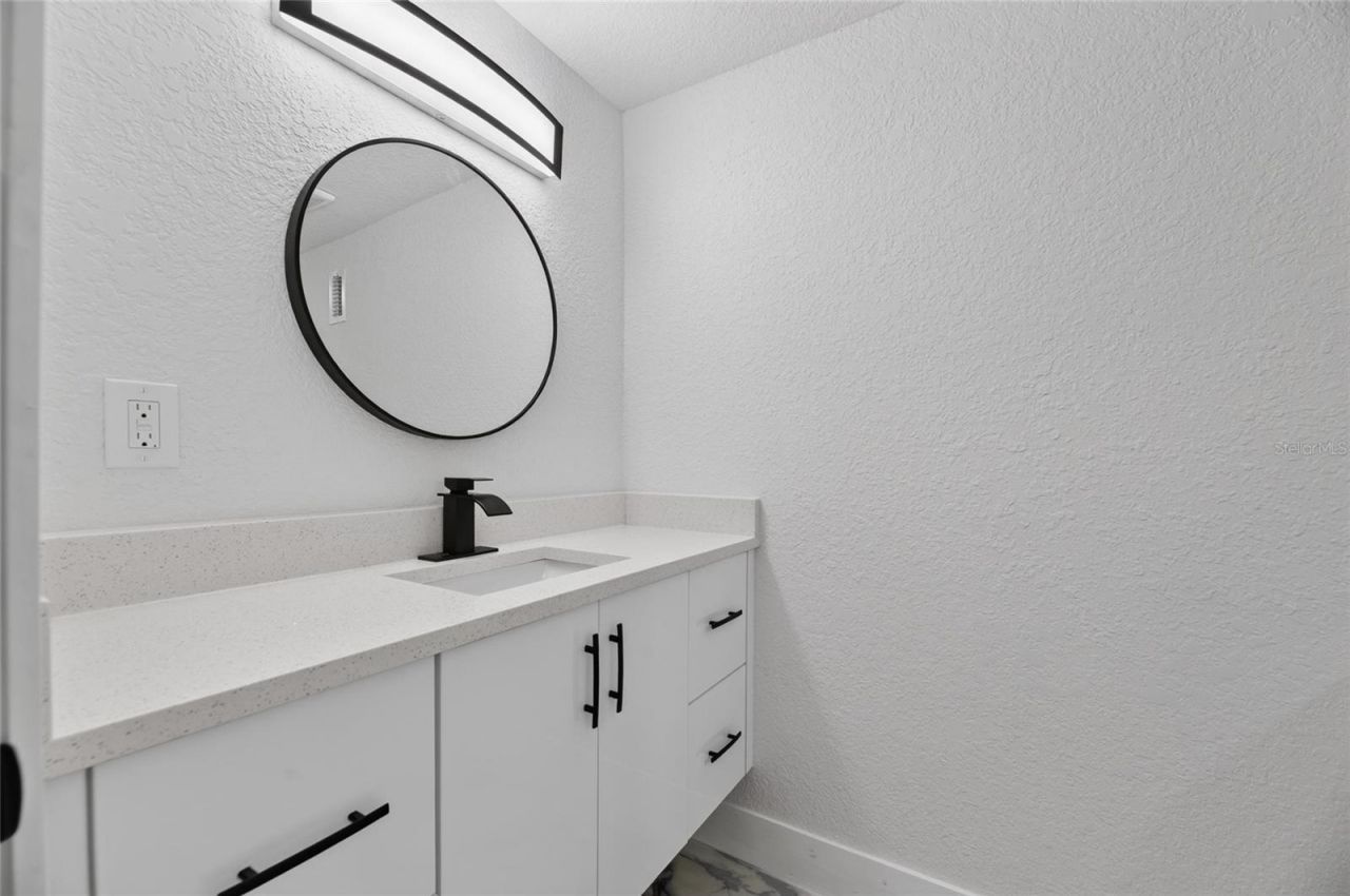 102 Garland Court, Tampa, FL 33613 Photo