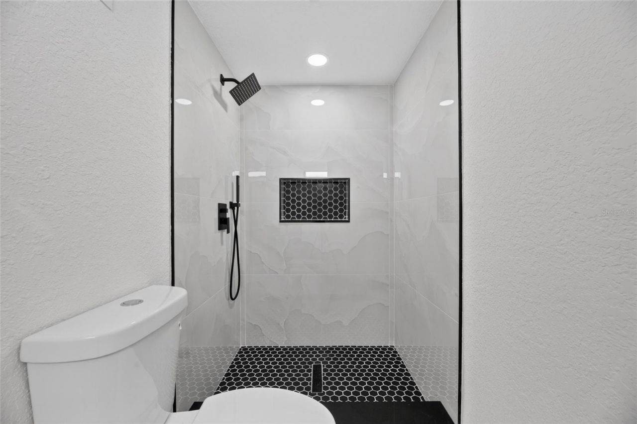 102 Garland Court, Tampa, FL 33613 Photo