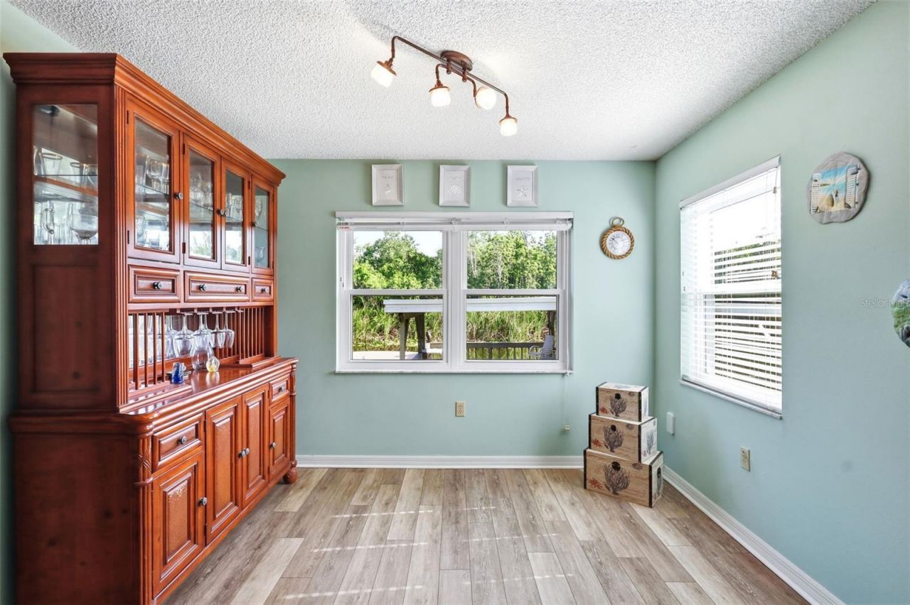 26638 E Cove Drive , Tavares, FL 32778 Photo