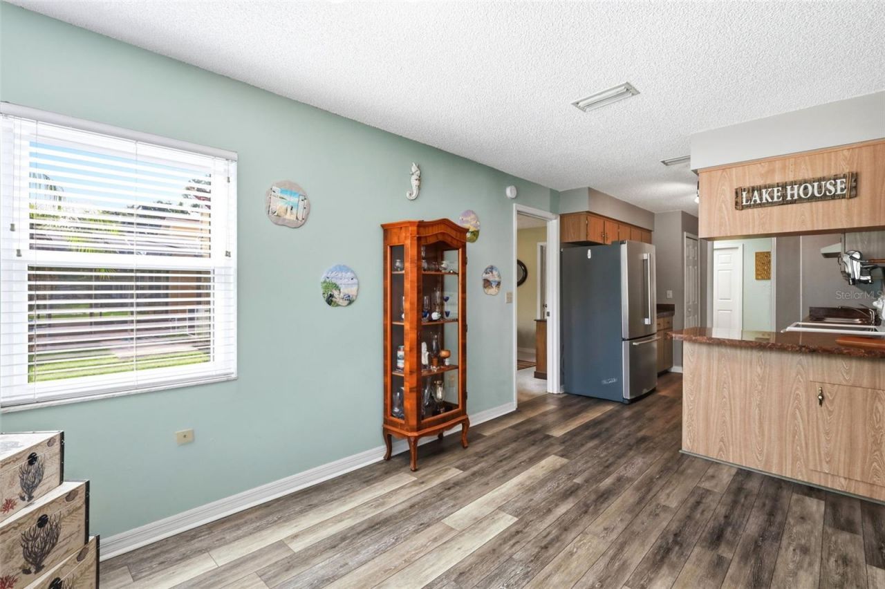 26638 E Cove Drive , Tavares, FL 32778 Photo