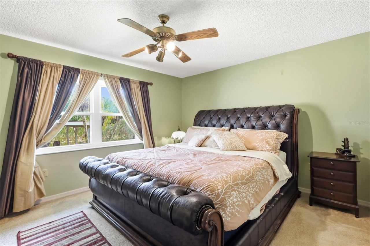 26638 E Cove Drive , Tavares, FL 32778 Photo