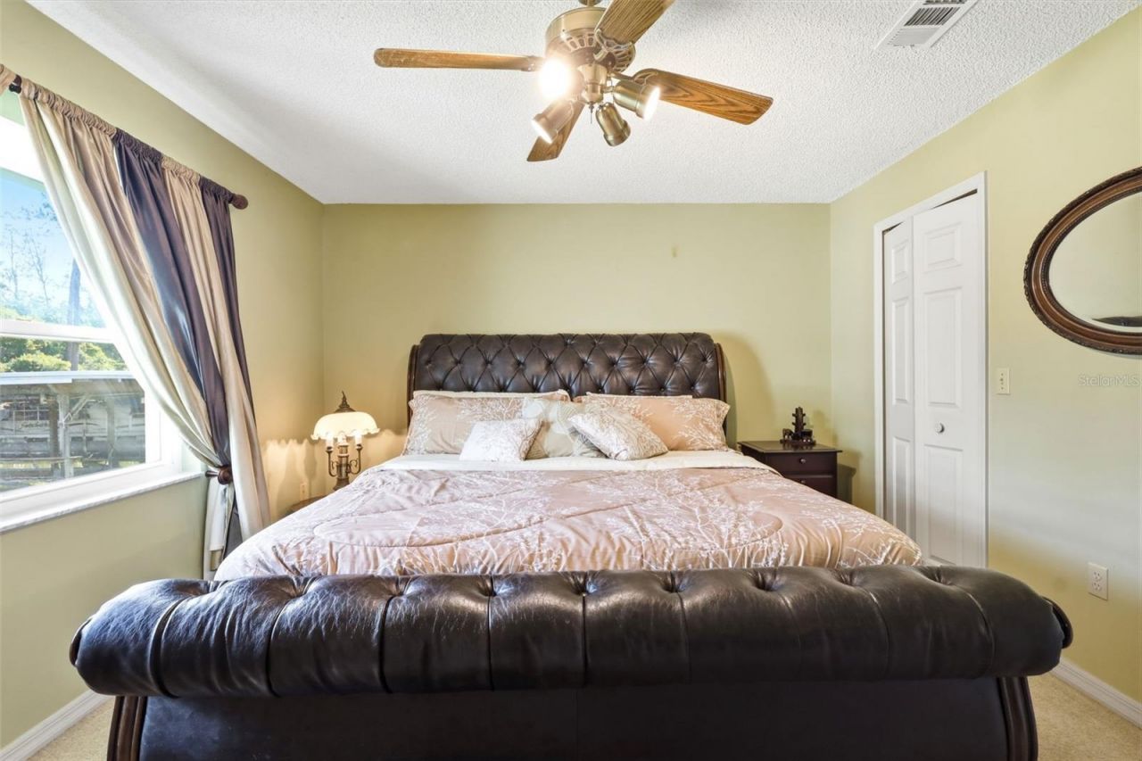 26638 E Cove Drive , Tavares, FL 32778 Photo