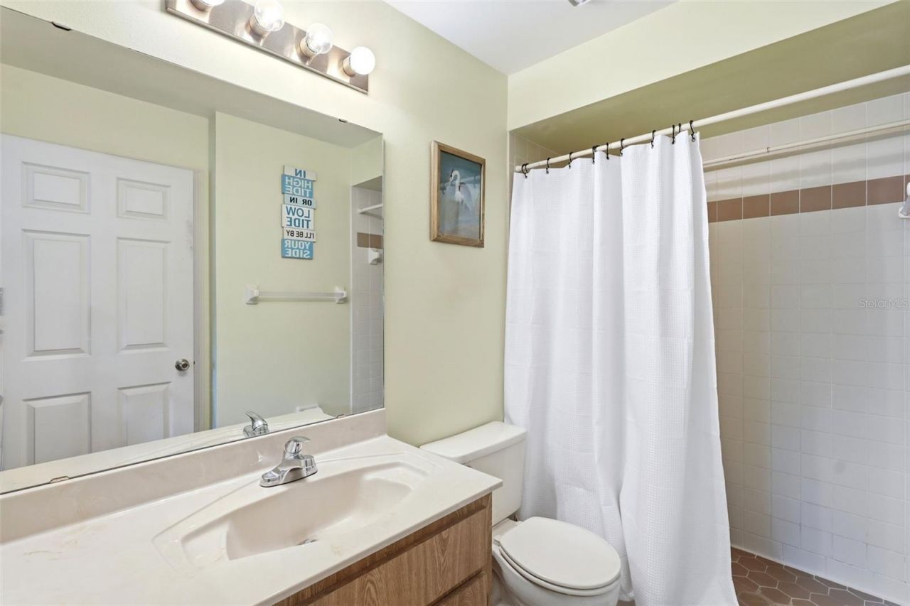 26638 E Cove Drive , Tavares, FL 32778 Photo