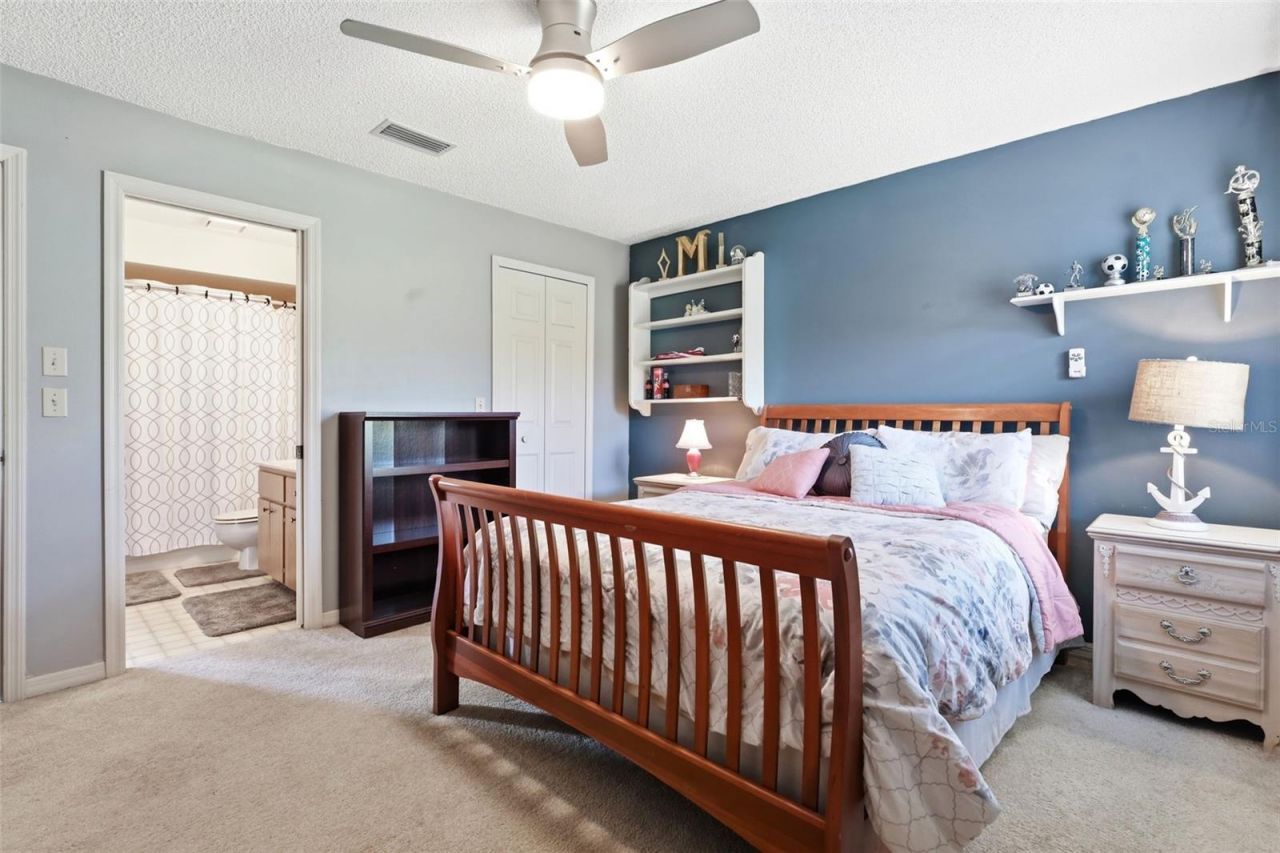 26638 E Cove Drive , Tavares, FL 32778 Photo