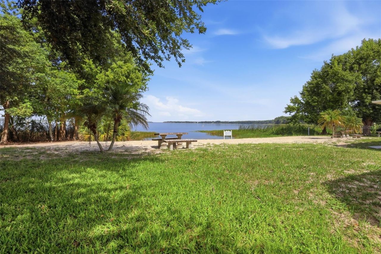 26638 E Cove Drive , Tavares, FL 32778 Photo