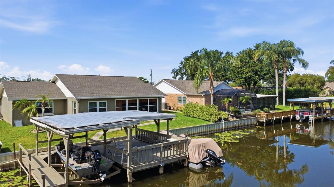26638 E Cove Drive , Tavares, FL 32778 Photo