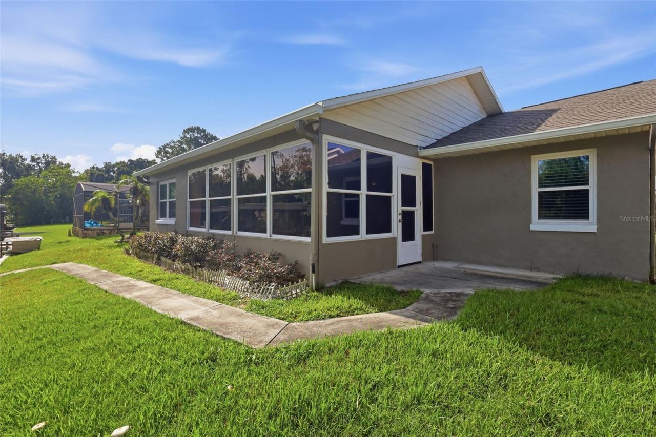 26638 E Cove Drive , Tavares, FL 32778 Photo