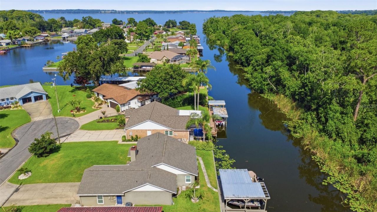 26638 E Cove Drive , Tavares, FL 32778 Photo