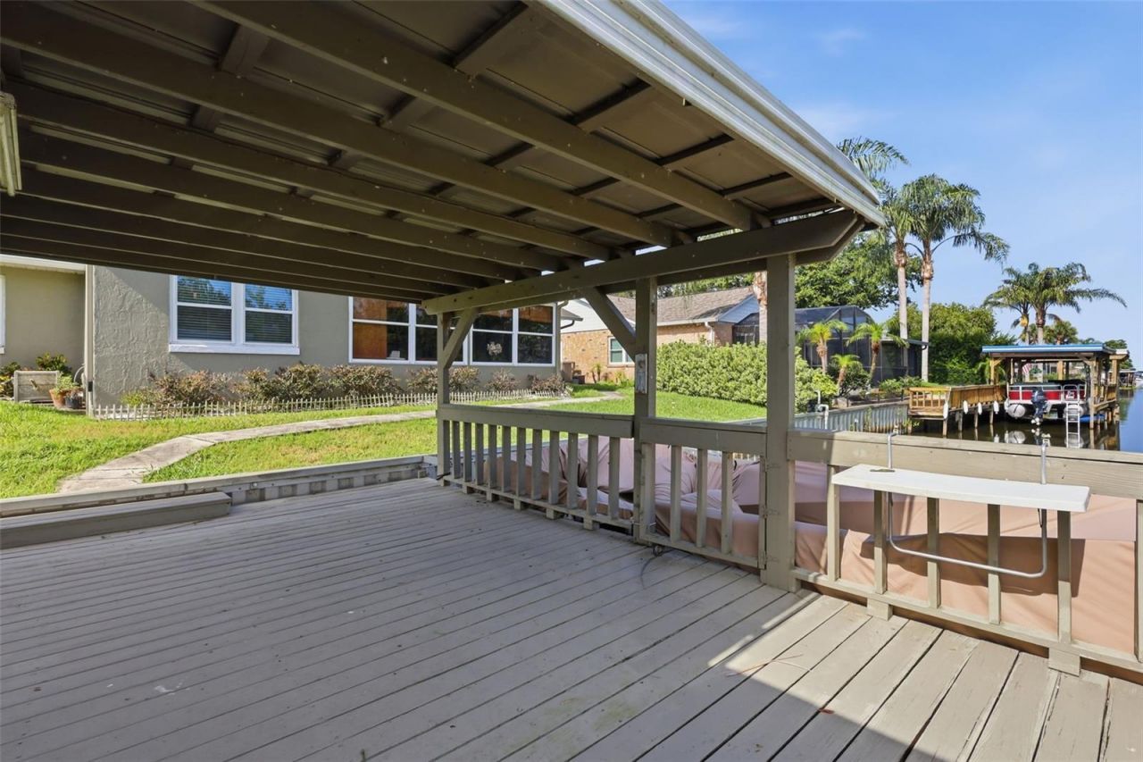 26638 E Cove Drive , Tavares, FL 32778 Photo