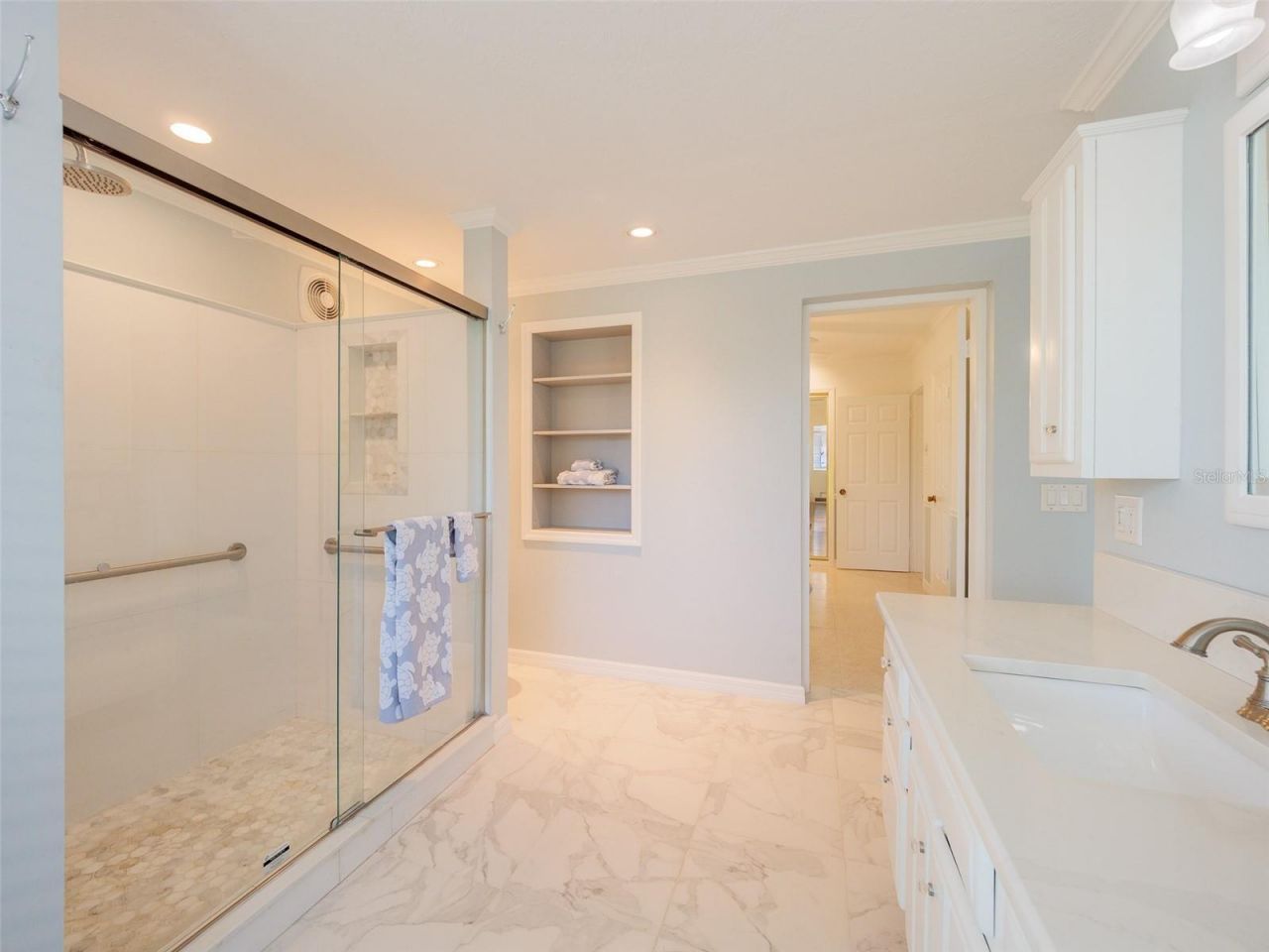 2410 Riverside Drive E, Bradenton, FL 34208 Photo