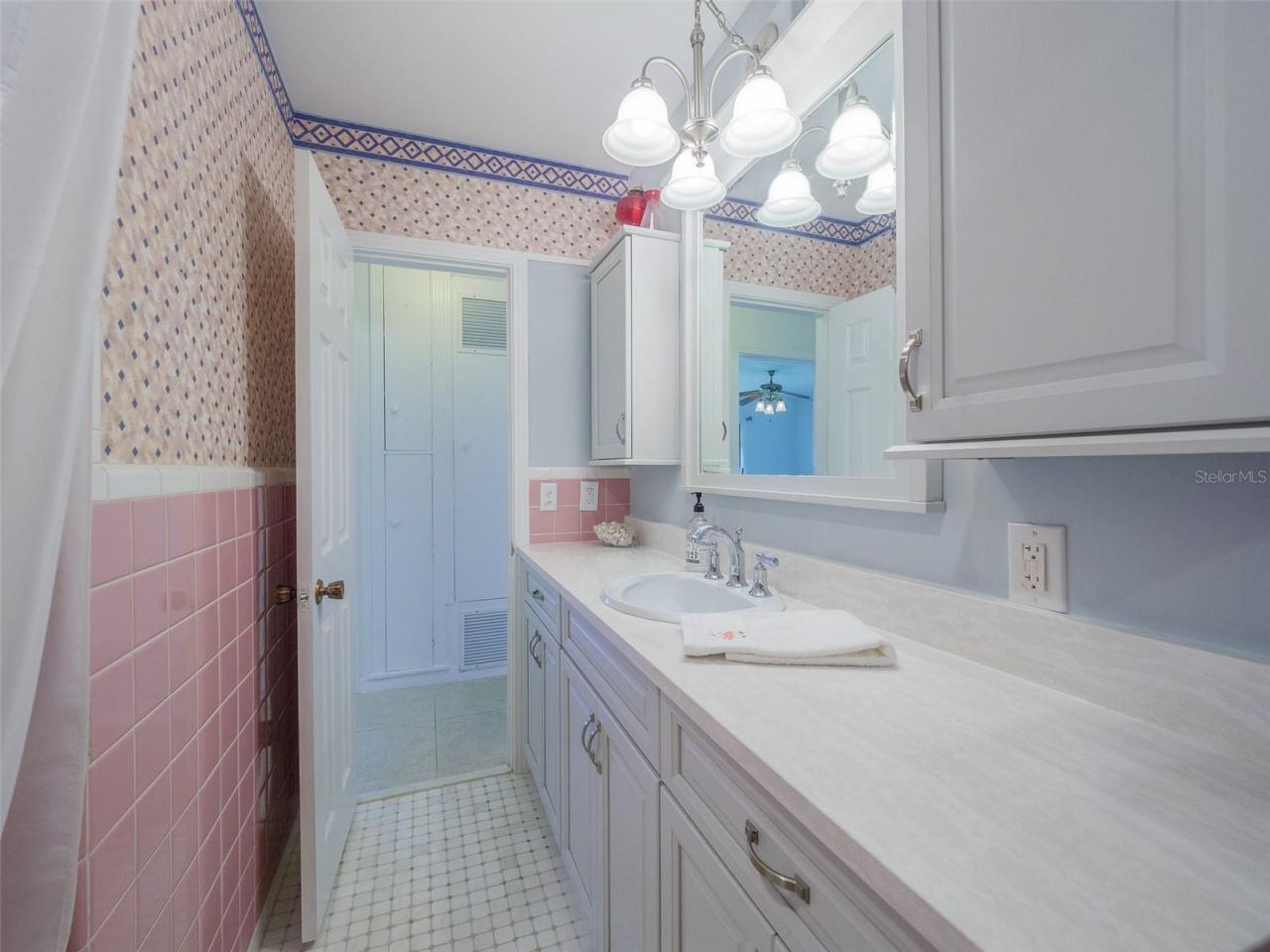 2410 Riverside Drive E, Bradenton, FL 34208 Photo