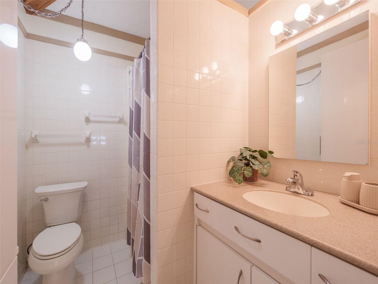 2410 Riverside Drive E, Bradenton, FL 34208 Photo
