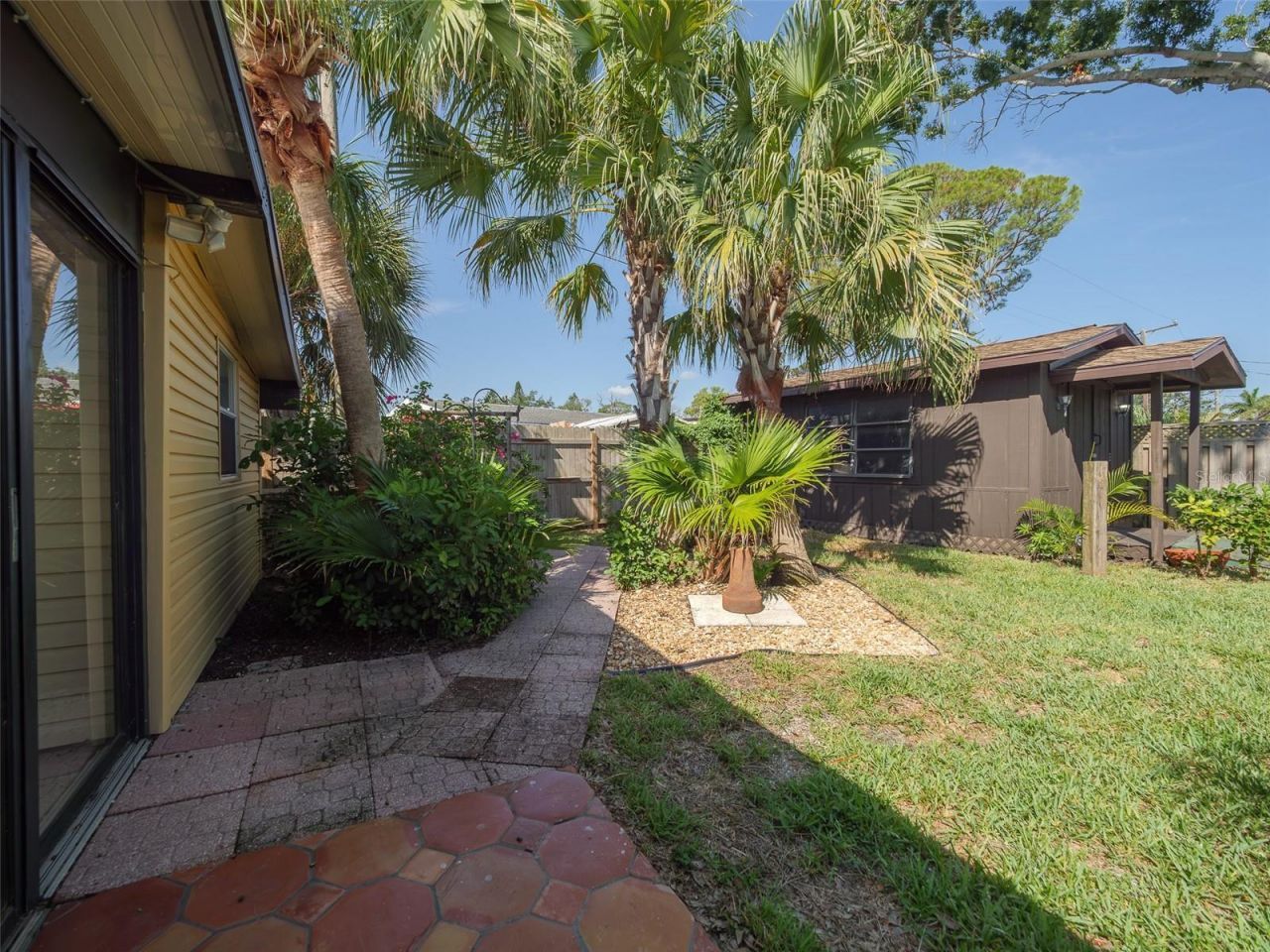 2410 Riverside Drive E, Bradenton, FL 34208 Photo