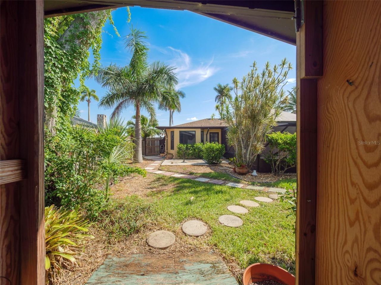 2410 Riverside Drive E, Bradenton, FL 34208 Photo