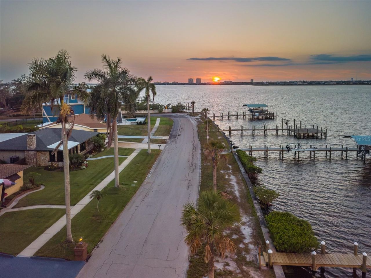 2410 Riverside Drive E, Bradenton, FL 34208 Photo