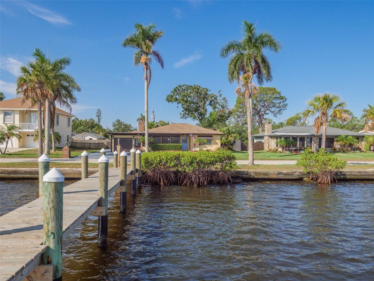 2410 Riverside Drive E, Bradenton, FL 34208 Photo