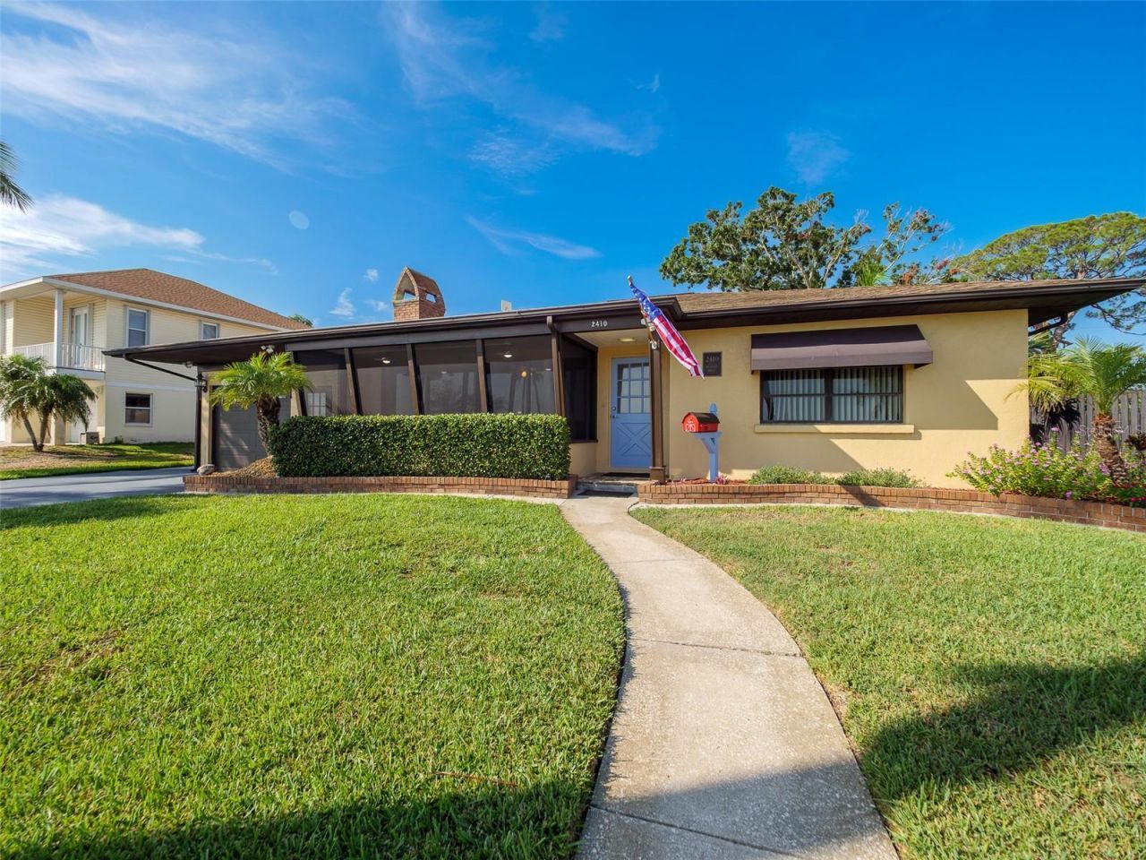 2410 Riverside Drive E, Bradenton, FL 34208 Photo