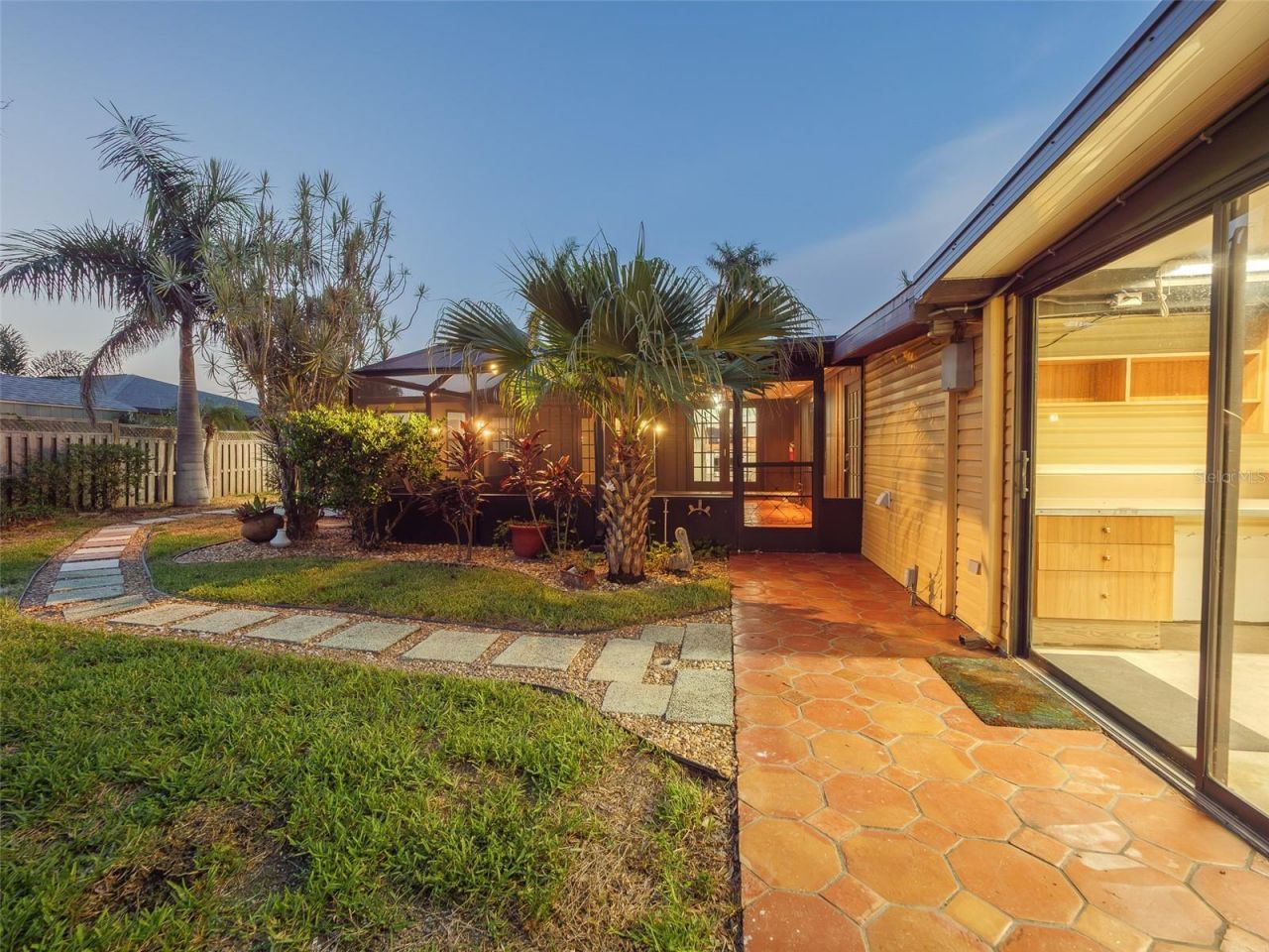 2410 Riverside Drive E, Bradenton, FL 34208 Photo