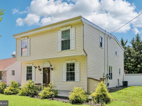 1090 CHEWS LANDING ROAD, LAUREL SPRINGS, NJ 08021