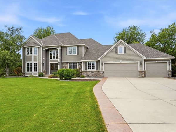 9743 Wellington Lane, Woodbury, MN 55125