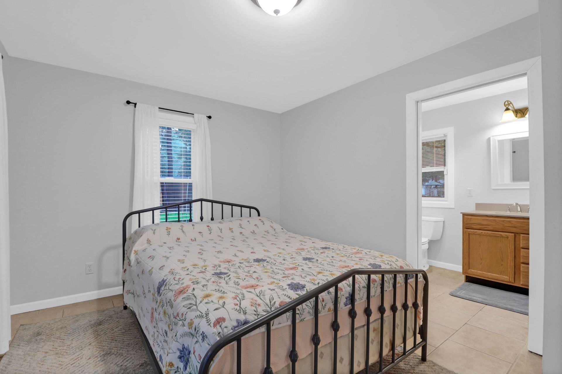 112 Fox Chase Drive Photo 18