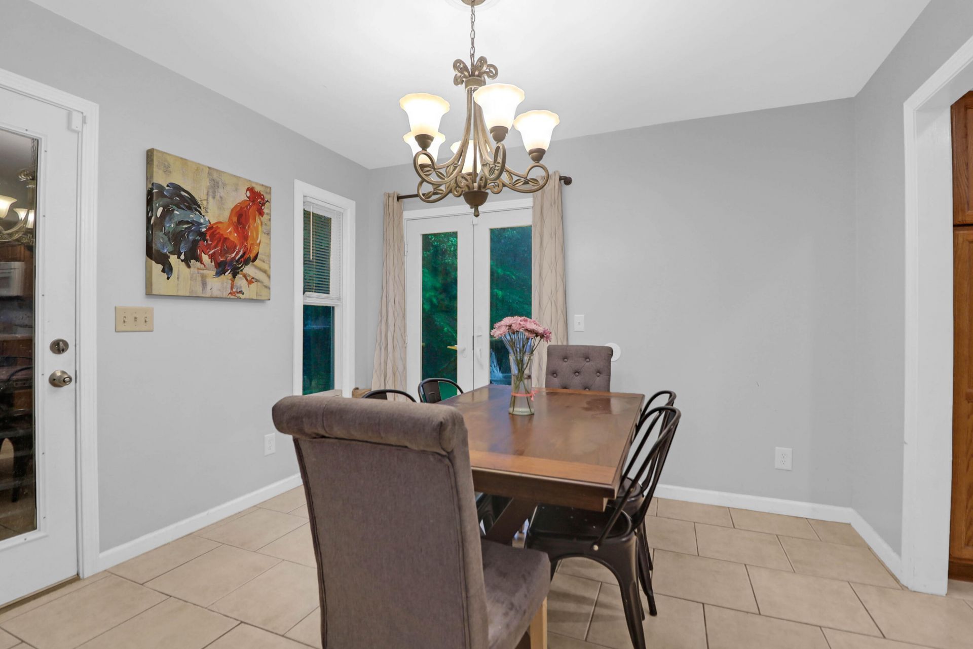 112 Fox Chase Drive Photo 8