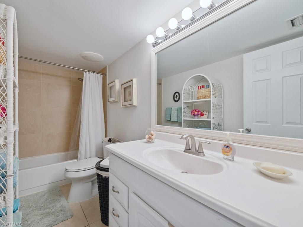 151 Cypress Way E, Unit E101, Naples, FL 34110 Photo