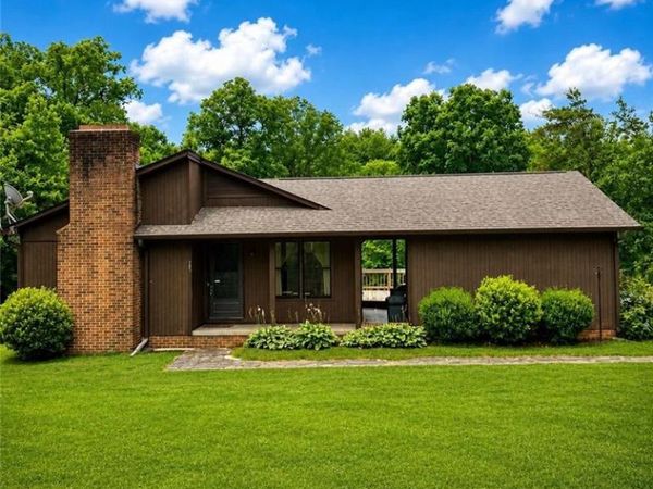 307 Valleygreen Trail, Pinnacle, NC 27043