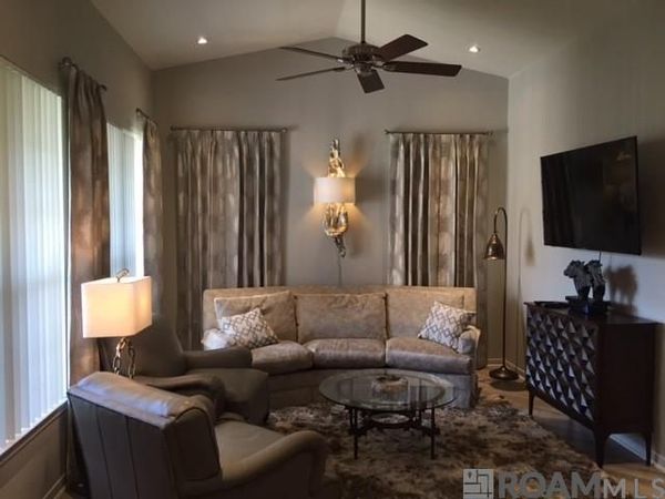 6765 Corporate Boulevard, Baton Rouge, LA 70809