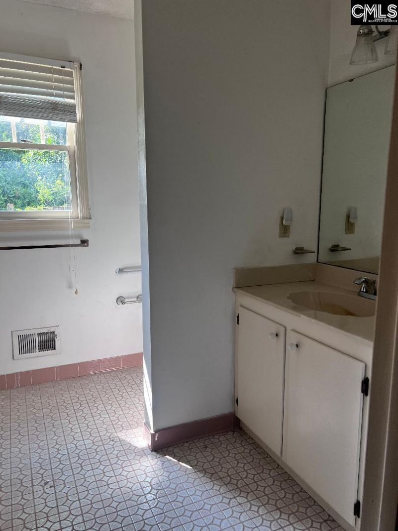 1721 Gamewell Drive Photo 11