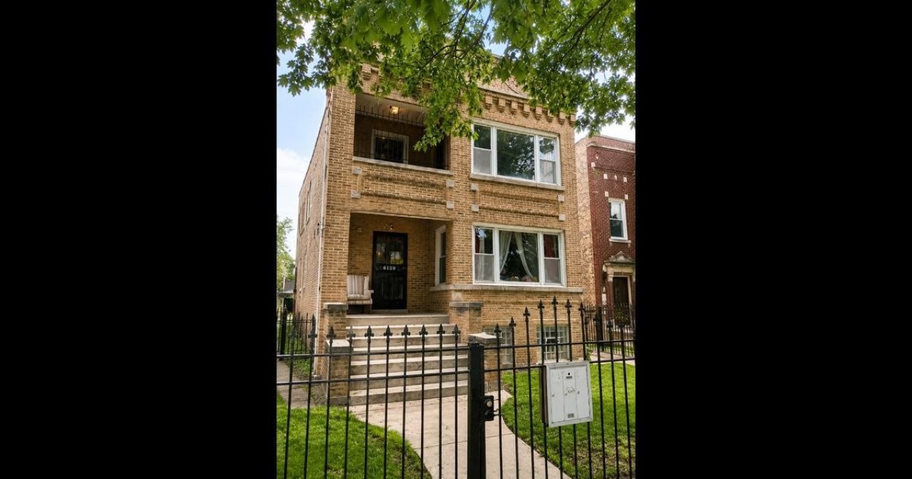 1519 N Latrobe Avenue, Chicago, IL 60651 Main Photo