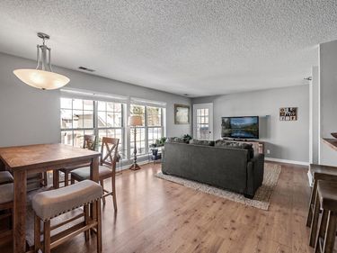 6020 Chasewood Parkway, Unit 203, Hopkins, MN 55343