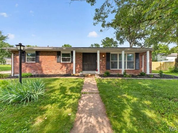 11150 Yellowstone Drive , St Louis, MO 63146