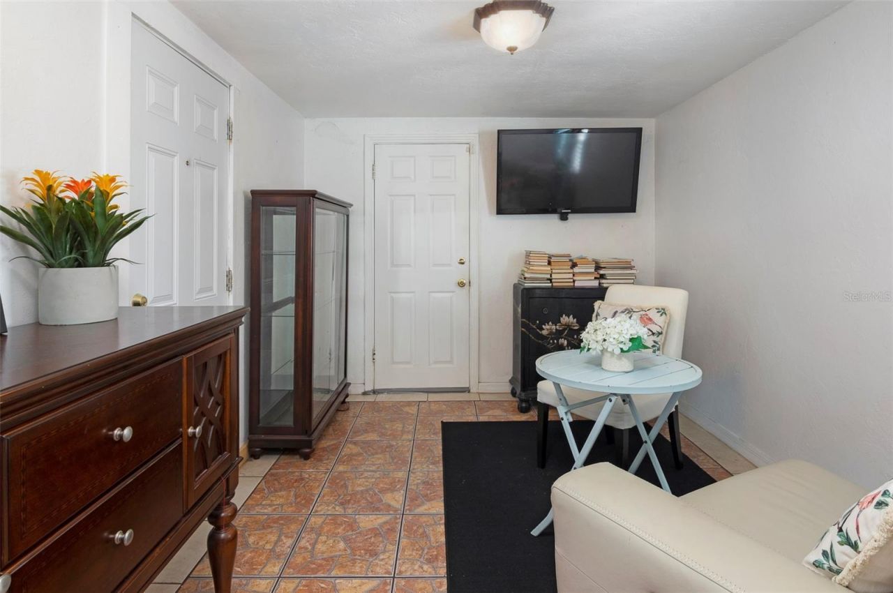 5130 Burlington Avenue N, Saint Petersburg, FL 33710 Photo