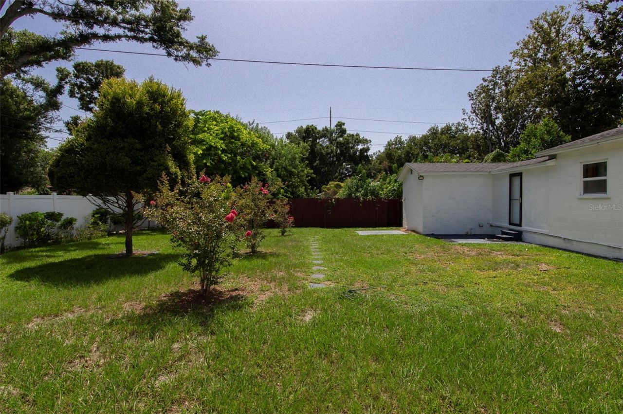 5130 Burlington Avenue N, Saint Petersburg, FL 33710 Photo