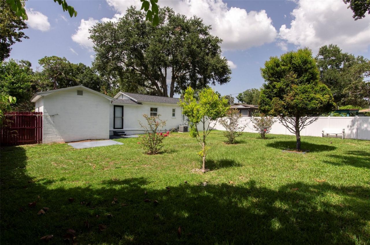 5130 Burlington Avenue N, Saint Petersburg, FL 33710 Photo