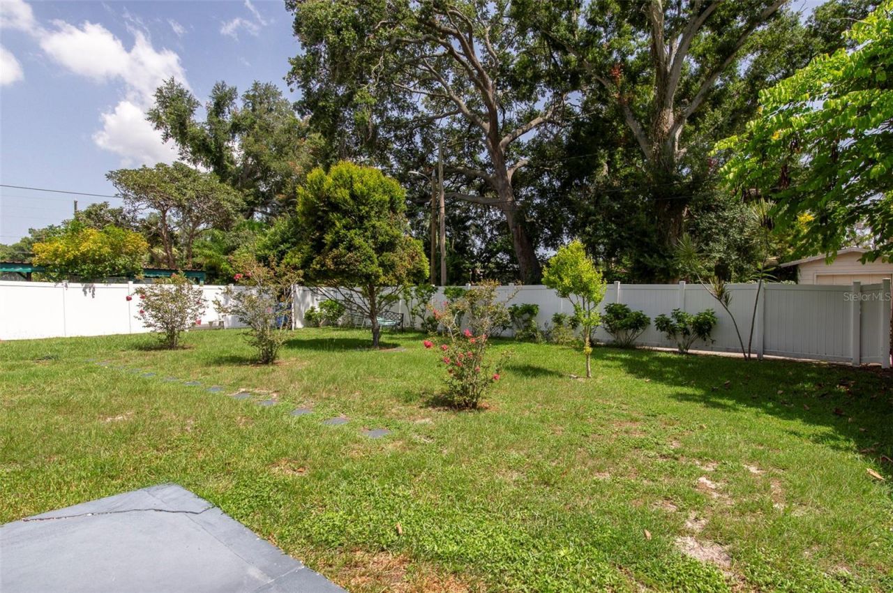 5130 Burlington Avenue N, Saint Petersburg, FL 33710 Photo
