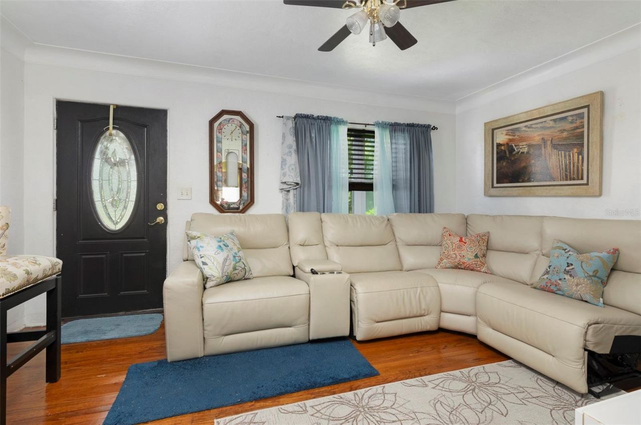 5130 Burlington Avenue N, Saint Petersburg, FL 33710 Photo