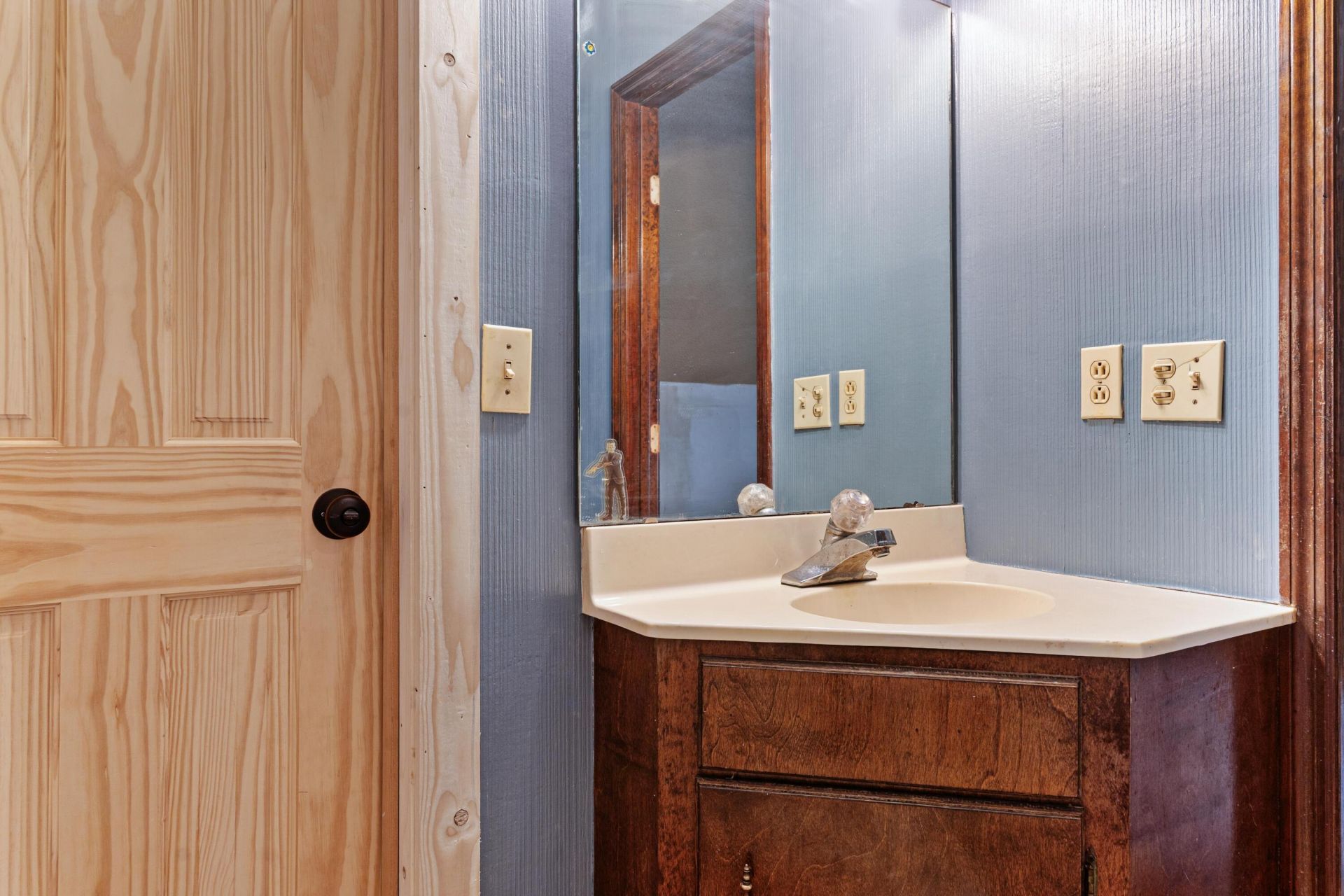 3796 Lake Marston Drive Photo 9