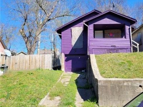 3009 N 11th Street, Kansas City, KS 66104
