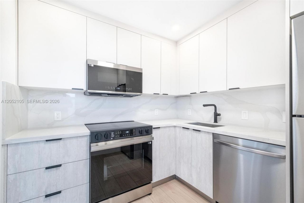 20400 W Country Club Dr , Unit 610, Aventura, FL 33180 Photo