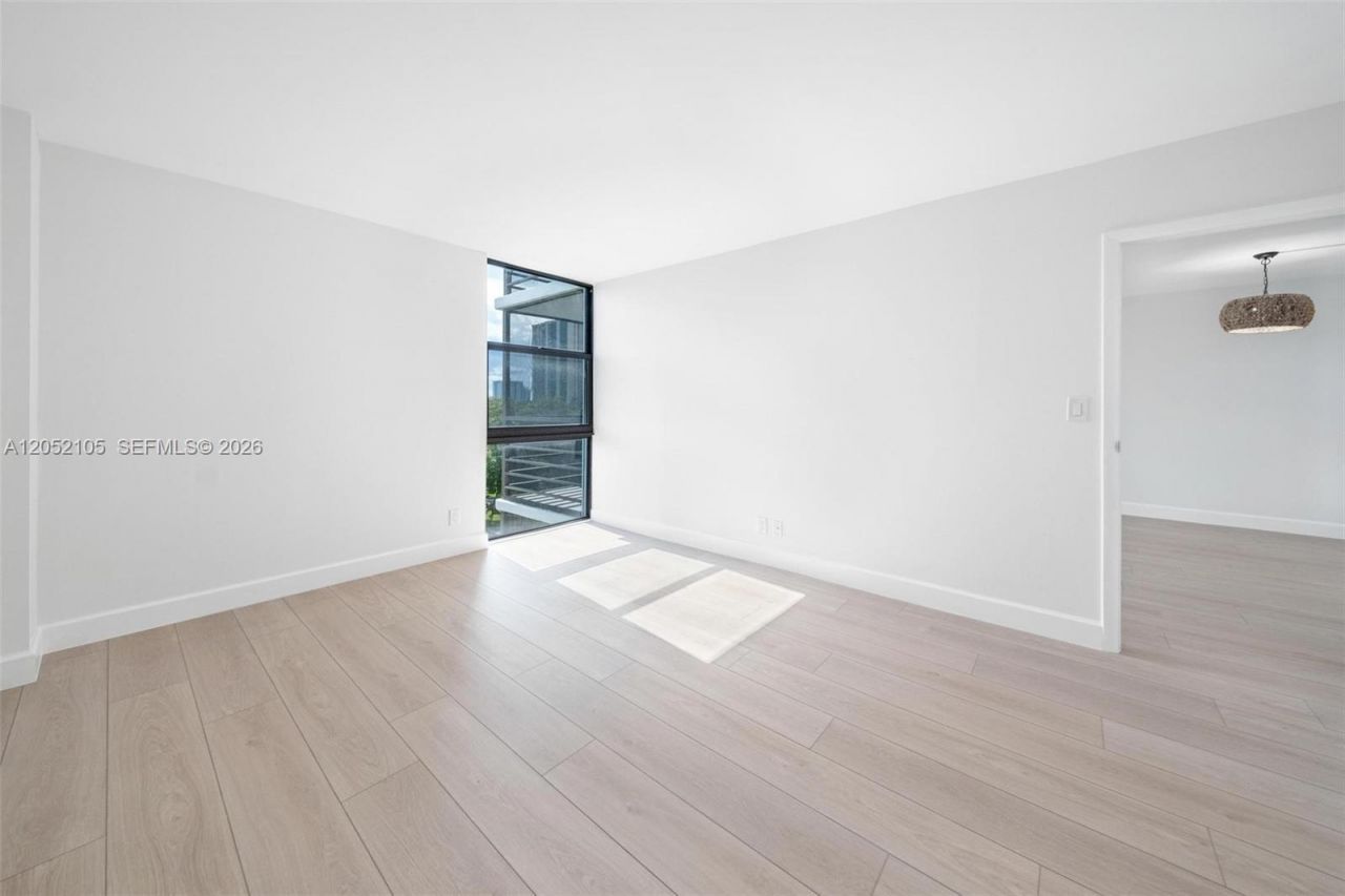 20400 W Country Club Dr , Unit 610, Aventura, FL 33180 Photo