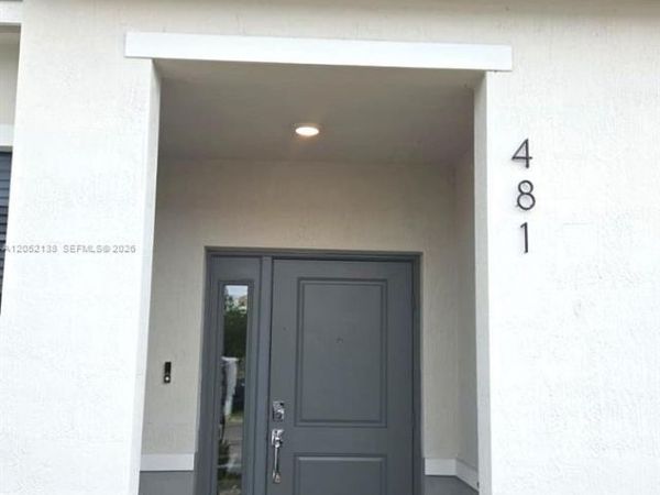 481 NE 12th St , Florida City, FL 33034